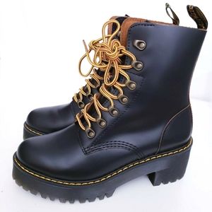 DR. MARTENS LEONA VINTAGE SMOOTH BOOT